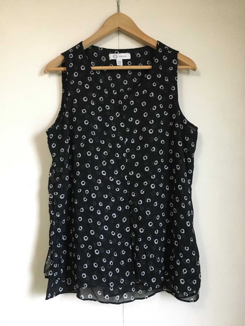 Christina B Black and White Ring Sleeveless Layered Front & Side Slit Top M